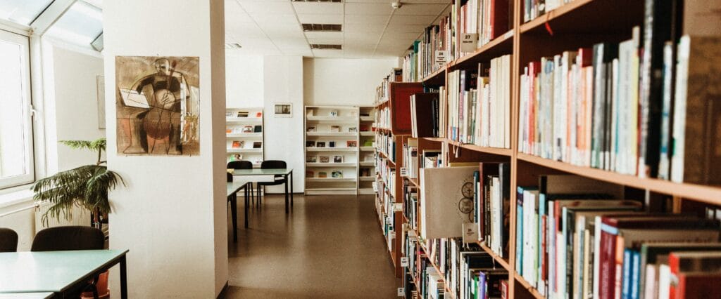 10 Steps For Choosing the Research Topic For Your Thesis featured image
