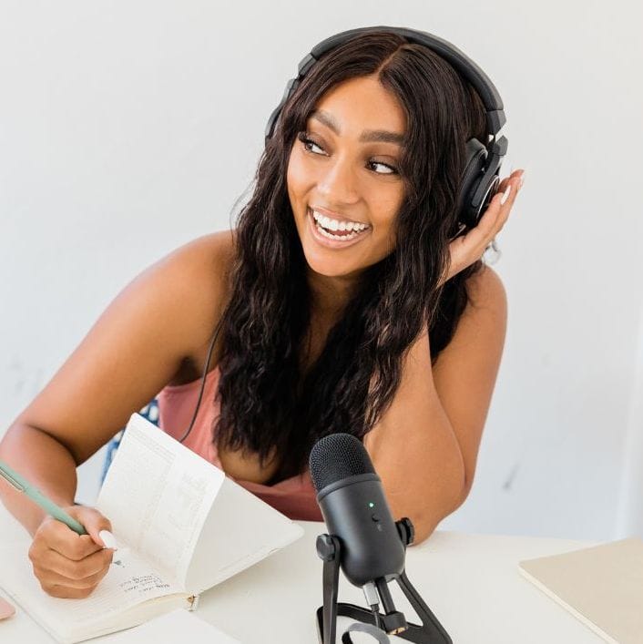 high-quality audio microphone active listening engaged