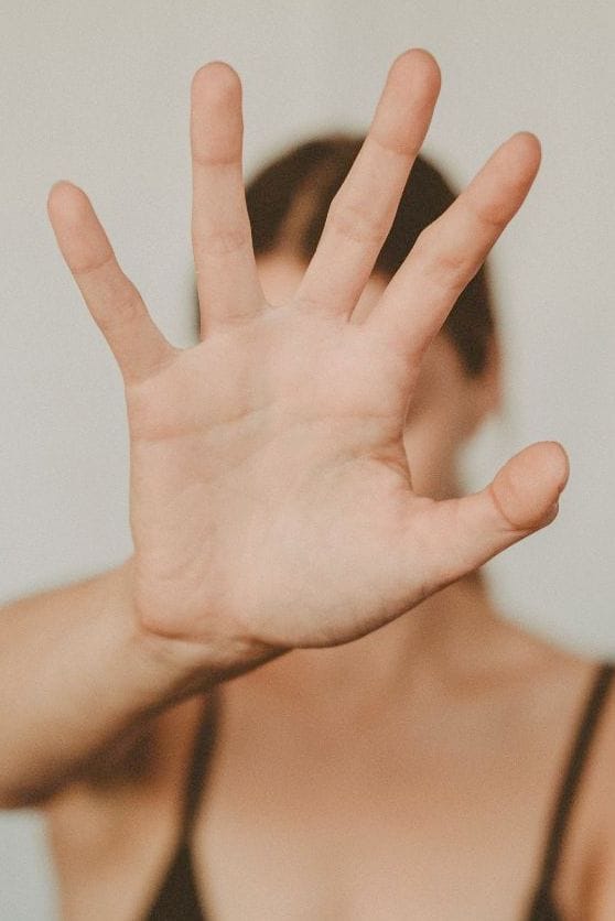 interviewee interruptions hand interviewee interruptions hand